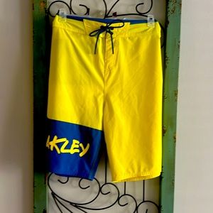 🌊🌊🌊 OAKLEY SWIM TRUNKS SIZE 38 NWOT 🌊🌊🌊